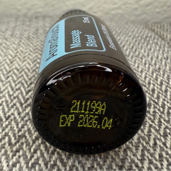 AromaTouch Massage Blend — DoTERRA, 15ml - Picture 9 of 11